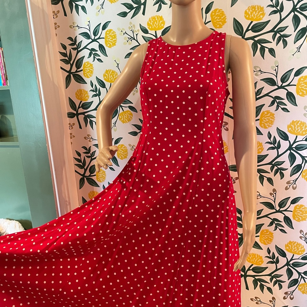 Red polka dot dress. Pinup/ vintage summer look.